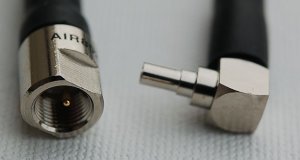 CA195 Black Antenna Cable, CRC9 (Huawei) Right Angle Plug-Male to FME Plug-Male, 10 Feet (3.05 m)